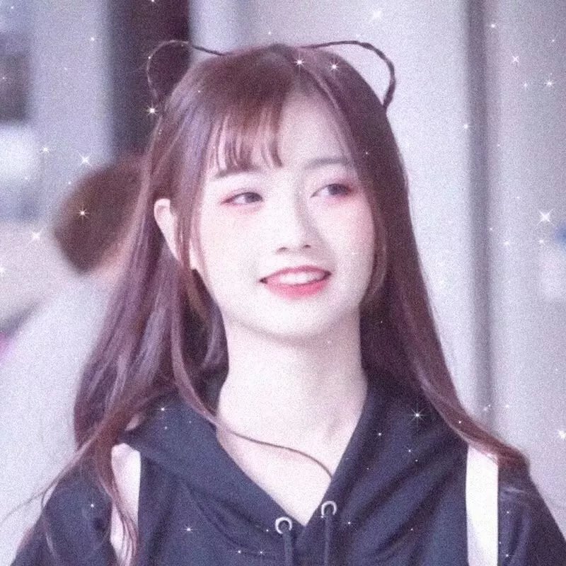 她比烟花寂寞